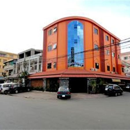 ลัคกี้ 1 เกสท์เฮาส์ Hotel พนมเปญ ภายนอก รูปภาพ