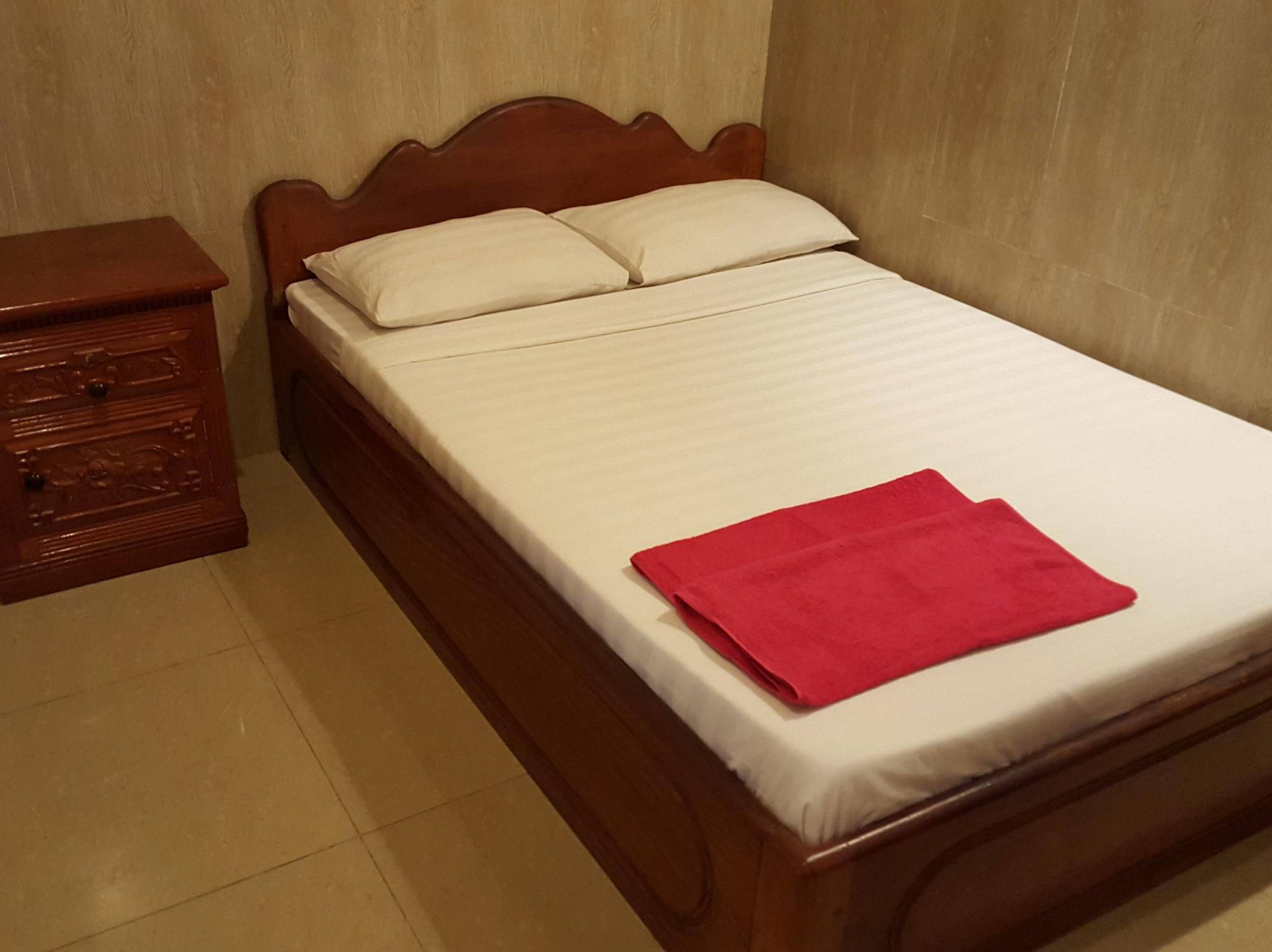 ลัคกี้ 1 เกสท์เฮาส์ Hotel พนมเปญ ภายนอก รูปภาพ