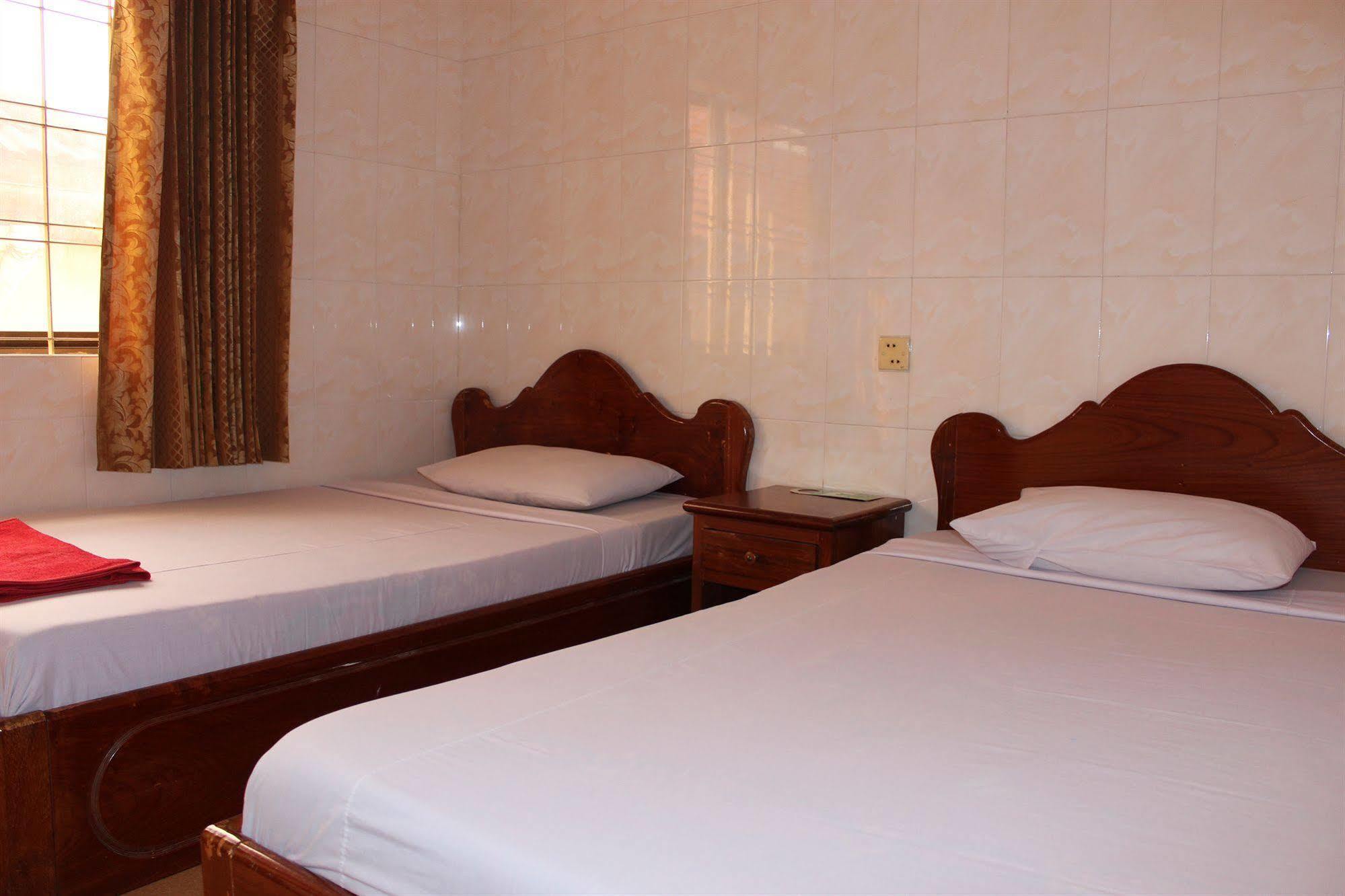 ลัคกี้ 1 เกสท์เฮาส์ Hotel พนมเปญ ภายนอก รูปภาพ