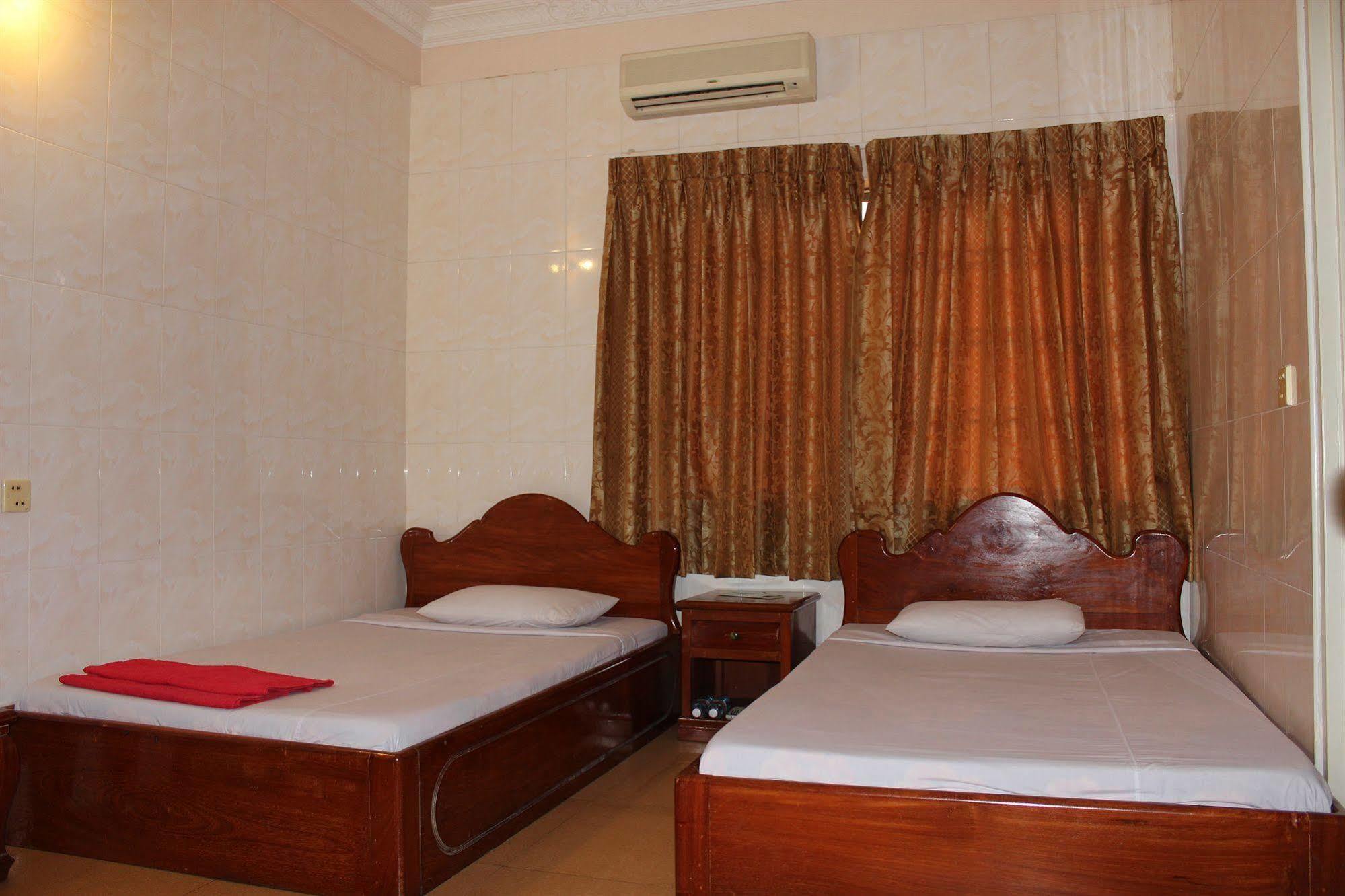 ลัคกี้ 1 เกสท์เฮาส์ Hotel พนมเปญ ภายนอก รูปภาพ